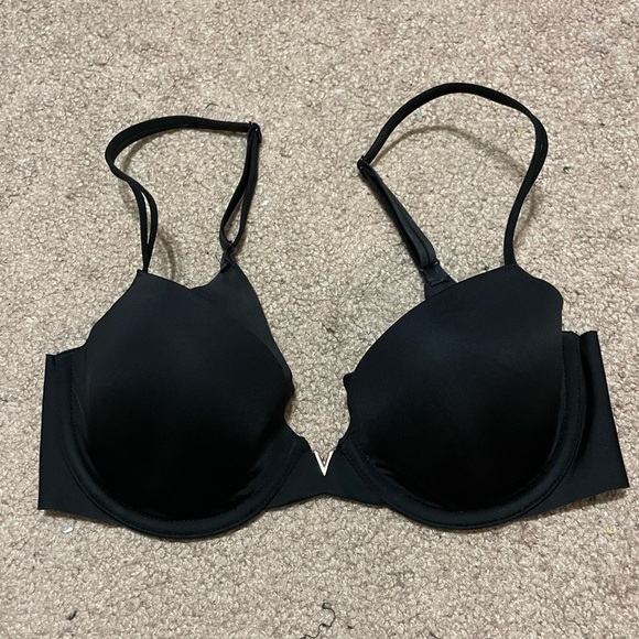 Victoria’s Secret Black Bra size 32C - Picture 1 of 7